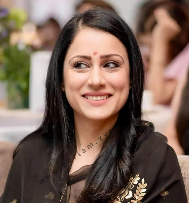 The Inspiring Biography of Rouble Nagi: From Artist to Global Change-Maker